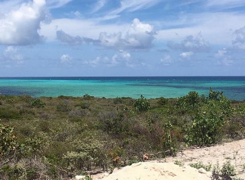 Grand Turk, Ocean Front Community. 6, fabulous, Breezy Brae ocean front / ocean view lots cascading on 4 acres. Through curved walls to a private drive each 100' wide parcel on a gently sloping ridge allows unobstructed, panoramic views of the turquo...