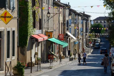 Dieses charmante, 22 Quadratmeter große Studio ist der perfekte Ausgangspunkt für ein Paar, das Toulouse erkunden möchte. Das Studio liegt in einer ruhigen und sicheren Gegend und ist sorgfältig gestaltet, um maximalen Komfort und Bequemlichkeit zu b...