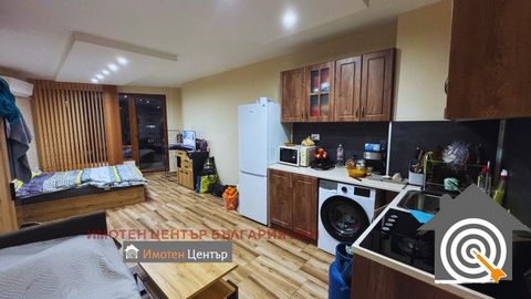 Agency 'Property Center Bulgaria' offers for sale a one-bedroom furnished apartment in Varna district. Raspberry Valley. The total area of the property is 48 m², of which 42 m2 is built-up. The apartment consists of an entrance hall, a spacious room ...