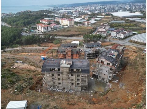 Die Eigentumswohnung befindet sich in Alanya. Alanya liegt ca. 90 Autominuten von Antalya entfernt und gehört zur gleichnamigen Provinz Antalya. Alanya ist eines der weltweit bekanntesten Ferienziele der Türkei. Gleichzeitig hat die Stadt eine Geschi...