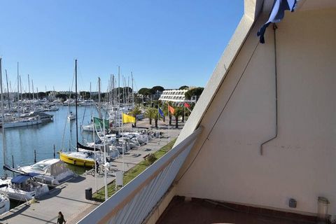 Situato nella residenza Le Grand Pavois e vicino a negozi e ristoranti, vi offriamo questo affascinante monolocale di 28 m². Idealmente vicino al più grande porto turistico d'Europa, vi offrirà comfort e relax sulla sua bellissima terrazza soleggiata...