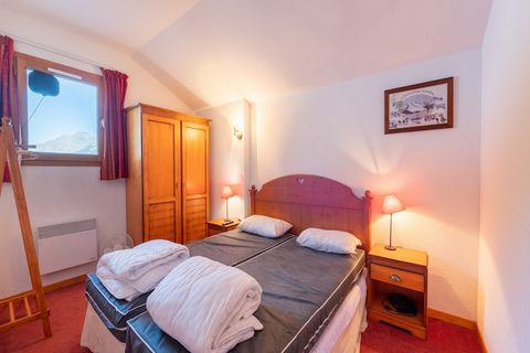 Het appartement in Modane heeft 3 slaapkamer(s) en kan gereserveerd worden tot 8 personen. Accommodatie De accommodatie heeft een oppervlakte van 64 m² ismooi ingerichte en is volledig uitgerust, gelegen direct aan de skipiste, met uitzicht de bergen...