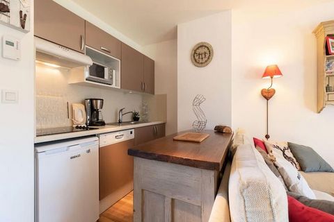 Dit charmante duplex-appartement van type 3, ideaal voor maximaal 6 personen, ligt in het rustige dorpje Bourisp, op slechts 2 minuten van Saint Lary Soulan. Het appartement beschikt over een slaapkamer met een tweepersoonsbed en een eenpersoonsbed, ...