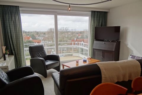 Appartement met 2 slaapkamers Ruim zonneterras met meubilair. Gelegen te midden van de bruisende straten van Nieuwpoorts betoverende kuststad, belichaamt dit uitzonderlijke appartement het toppunt van modern comfort en stedelijke verfijning. Met zijn...