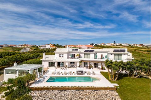 Welkom in een unieke oase van rust met directe toegang tot het strand aan de Zilverkust van Portugal. Deze villa, momenteel gerund als een boutique pension, met een perceeloppervlakte van 10.760m² biedt vrij uitzicht op de groene natuur en een even a...