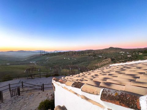 Ontdek dit charmante rustieke huis in La Higuera, een perfecte toevluchtsoord voor degenen die op zoek zijn naar rust en verbinding met de natuur. En ook de mogelijkheid om verbonden te zijn met het moderne leven, dankzij de mogelijkheid van internet...