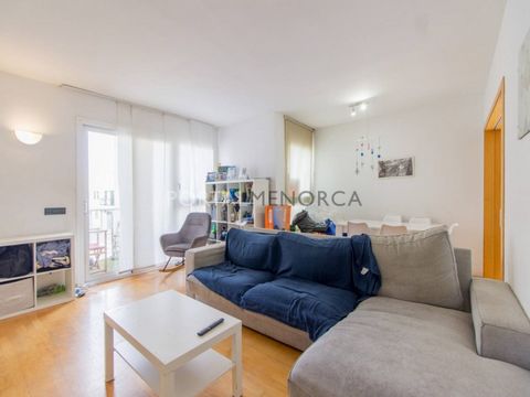 First floor with lift for sale in Sant Lluís. If you are looking for a bright and spacious property in the town, don't miss out on this 100 m² flat. On entering you will find a spacious hall from which you can access the living area and the kitchen, ...