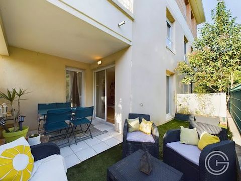 1 ZIMMER WOHNUNG 41M² + TERRASSE/GARTEN - CAMIN DE L'ARIETA - NICE CORNICHE FLEURIE Ich möchte Ihnen diese EXKLUSIVE Gartenwohnung mit 1 Schlafzimmer in einer geschlossenen, sicheren Residenz mit Swimmingpool verwehren. Die Wohnung ist in sehr gutem ...