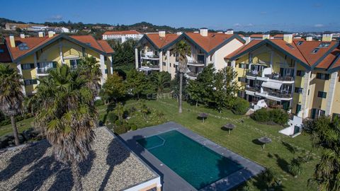 Located in Quinta da Beloura, in Sintra, this apartment in the prestigious condominium Lugares de Byron is a stunning example of classic elegance and comfort. This duplex apartment, with 200m² of space, boasts spacious and welcoming areas, offering a...