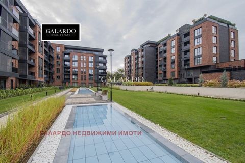 Galardo Real Estate sells a spacious and sunny two-bedroom apartment in the second part of the 'SoHome Residential Park' complex. Exposure: southwest. Built-up area 109.57 sq.m. 'SoHome Residential Park' is a complex with two main elements - the fore...