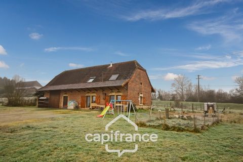 Proche de CUISEAUX et LOUHANS, dans un environnement champêtre, je vous invite à découvrir cette ancienne ferme bressane typique rénovée à partir de mars 2020. Avec près de 104 m² habitables, elle présente un bel espace de vie constitué d'une cuisine...