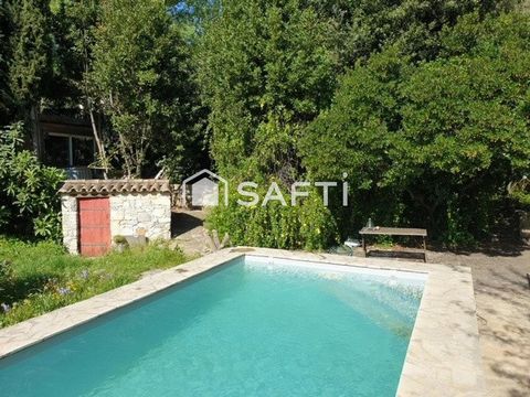 A haven of peace close to the city center: this property in Saint Hippolyte du Fort built in 1962 and renovated offers its cocoon comfort on 2 levels. The ground floor houses 1 room with shower room and WC and 1 bedroom-workshop (i.e. an F2 with rent...