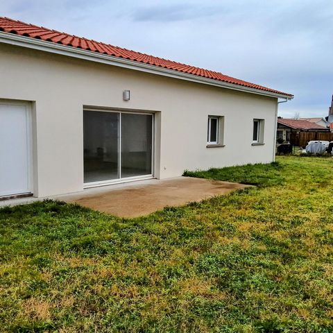 Located in Aureilhan (40200), this new 85 m² house is nestled on a 416 m² plot, offering a peaceful setting between the sea, countryside and beach. Benefiting from air conditioning, it is ideally on one level, with automatic roller shutters, a terrac...