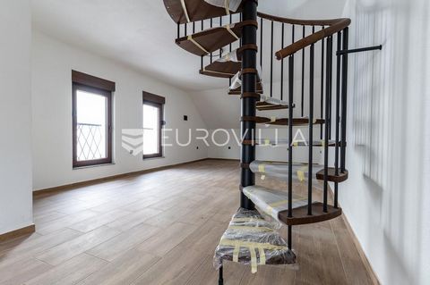 Požega, an attractive three-room apartment in the city center follows a modern and contemporary lifestyle with its layout. It contains two bedrooms and its own storage room. The first floor of a modern apartment on the second floor consists of an ope...