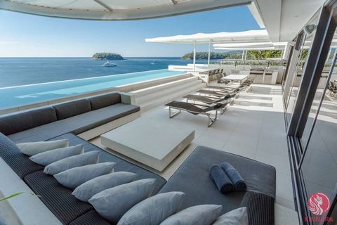 Kata Rocks is a condo and apartment project located in Karon, Phuket and was completed in Oct 2014. It has 34 units across 3 floors and was developed by Infinite LuxuryAbout Kata Rocks Discover the seaside villa’s superior luxury with spectacular vie...