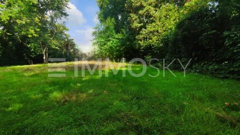 +++Please understand that due to the exclusivity of this property, we will only answer inquiries with COMPLETE personal information (complete address, phone number and e-mail)+++ Are you looking for a large plot of land in an absolutely exclusive loc...