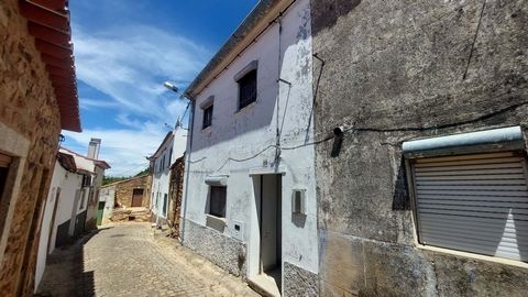 À Penha Garcia, une paroisse qui appartient à l’ensemble des Villages du Portugal, territoire de l’UNESCO, avec le plus ancien ensemble de fossiles du Portugal, vieux de plus de 500 millions d’années, appartenant au Géoparc Naturtejo, l’un des quatre...