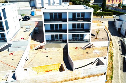Location: Primorsko-goranska županija, Crikvenica, Crikvenica. ID CODE: 1777 Ured Office Mob: +385 91 887 5855 Tel: +385 51 498 068 E-mail: info@exclusive-nekretnine.hr www.exclusive-nekretnine.hr