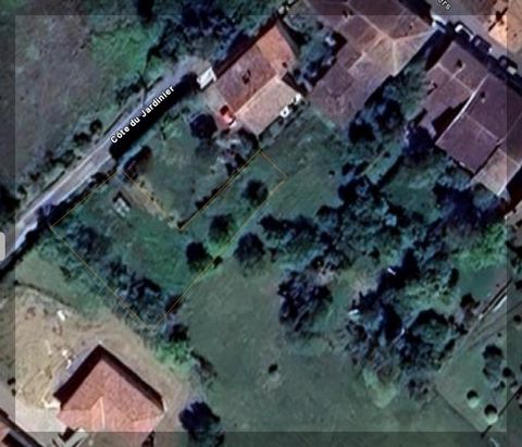 Saint Rustice, terrain constructible à viabiliser