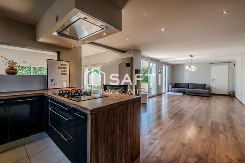 Maison contemporaine familiale , beaux volumes, proche Genève