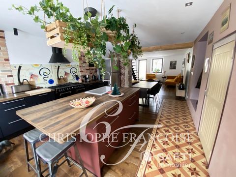 Bâtisse de caractère, rénovée avec gout et qualité