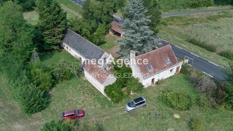 Corps de Ferme avec Fort Potentiel de Rénovation près de Vernantes