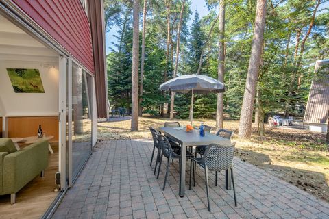At Bospark 't Wolfsven you'll find two types of restyled bungalows. These bungalows have new furniture and have been fully refurbished. There is a 4-person bungalow (NL-5731-15). On the ground floor there's an open kitchen with dishwasher and combina...