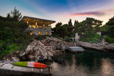 Dubrovnik, Koločep - exclusive villa first row to the sea Luxury villa of 309 m2 built in 2019 on a plot of 1,333 m2. The villa consists of 4 bedrooms, 4 bathrooms with toilets, large living room, kitchen with dining area, spacious terrace, pool and ...