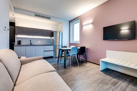 Cet appartement à Mestre, Venise sera une base confortable pour découvrir cette ville séduisante. Peut accueillir 4 personnes dans une chambre avec lit double et un salon avec un canapé-lit double. Idéal pour une petite famille, car les enfants peuve...