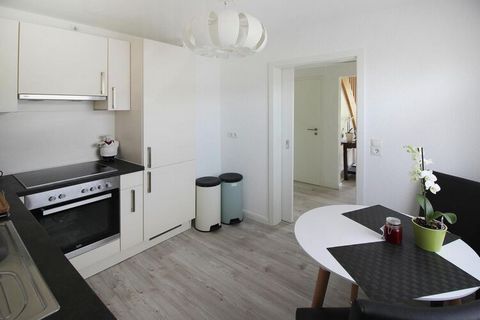 The detached holiday home has been recently renovated and has a modern and comfortable interior. The spacious kitchen offers everything to spoil a family culinary and the garden plot with terrace promises wonderful hours outside. Oldenswort is ideal ...