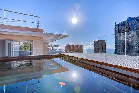 Ideally located in Beausoleil, this magnificent penthouse with its private swimming pool. Vast double living room with space for the kitchen, opening onto a magnificent 92 m2 terrace with sea view and view of Monaco, with a beautiful 75m2 garden, 3 b...
