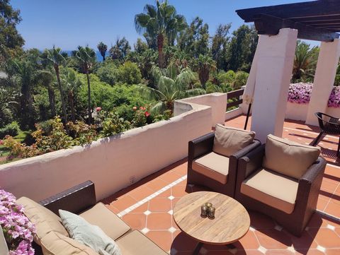 Located in Puerto Banús. Exclusive, south facing duplex penthouse with partial sea views in one of the most prestigious beachfront developments in Puerto Banús (Marbella). The resort offers security, well maintained and landscaped tropical gardens wi...