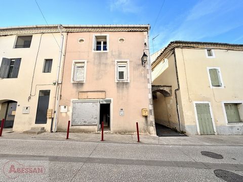 Gard (30), for sale in the town center of La Calmette, exclusively, this stone village house with a total surface area of 130m², the real estate complex offers 1 commercial premises on the ground floor of 42m², 2 rooms. And an independent entrance fo...
