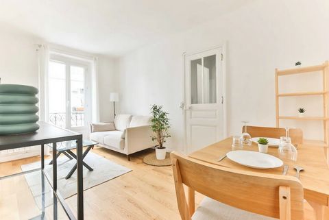 Welcome to our perfectly optimized 31m2 apartment, ideally located just a 6-minute walk from the Basilique du Sacré-Cœur in Montmartre. The accommodation: We are delighted to welcome you to our 31m2 apartment situated in the Montmartre neighborhood, ...