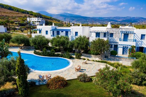 Molos Beach Apartment No. 12 is a stunning property filled with natural light and offering breathtaking views of the Aegean Sea. Nestled within a traditional ‘Kyklades’ style development in the charming fishing village of Molos, this villa provides d...
