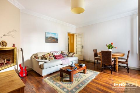 Immo-pop, the fixed-price real estate agency offers this Type 3 apartment of 50m², facing North-West, located in Vincennes, near the Town Hall and the Bois de Vincennes, shops, schools and transport (Metro line 1 - Château de Vincennes 8min walk and ...