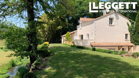 A22249LNL16 - This delightful 190 m² house is located in the commune of Rougnac, just 15 minutes from Villebois-Lavalette and 35 minutes from Angoulême high-speed train station. In the heart of a green setting, with no close neighbours, but just 3 mi...