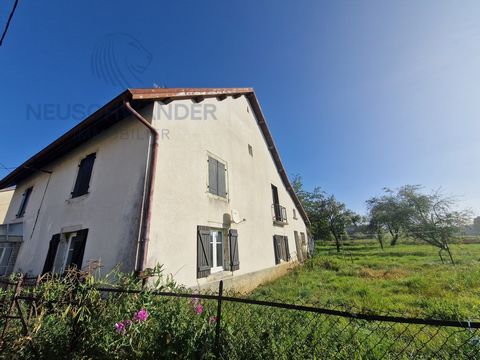 10 minutes from the Swiss border, we offer you a House to renovate including: Entrance hall with veranda, a habitable kitchen, a laundry room, a very bright living room with connection for a wood stove, a bedroom, a bathroom, WC, a boiler room and ac...