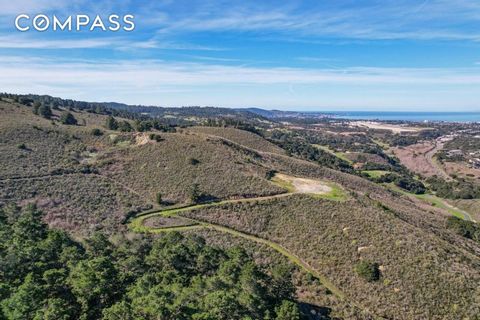 Discover the jewel of Monterra on this magnificent 8.87 Acre homesite. The homesite presents a unique opportunity to craft a world-class property that capitalizes on the unparalleled vistas that define the Monterey Peninsula. An impressive private dr...