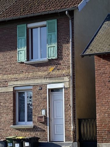 A house for residential use, LOUEE, semi-detached on one side, comprising: . on the ground floor: living room, kitchen, bathroom, toilet . On the first floor: two bedrooms . On the second floor: an unheated room Courtyard, outbuilding, access also to...