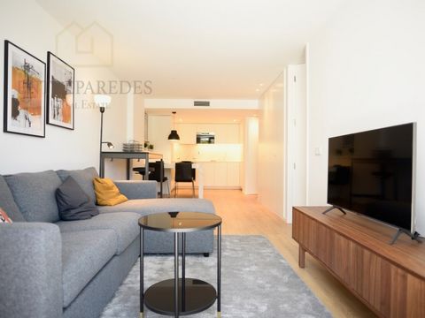 1 bedroom apartment with terrace and garage, furnished, to buy, next to Campanhã station for investment, Porto - Bonfim- Portugal Sun exposure south, next to the Intermodal station of Campanhã, metro and train. Modern building with superior quality o...