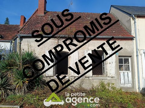 UNDER SALES AGREEMENT. Exclusivity La Petite Agence Sancergues. Ideal low price investor. In Sancergues, village with all shops/schools/college/services: Old village house (1825) to renovate of 26m2 + convertible attic. Currently composed of two room...