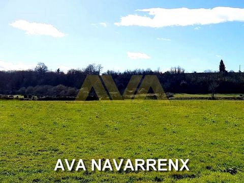 5 minutes from Navarrenx and amenities, near the new ring road to Orthez, this building plot of 1 hectare is ideal for a subdivision or a mixed activity and benefits from the networks on the edge.