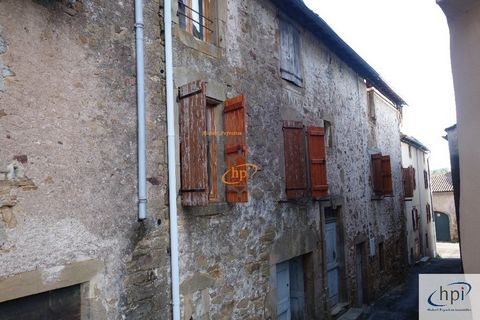 Village house of 125 m2 of living space to finish renovating. Living room 25 m2, living room 25 m2, three bedrooms, shower room. Structural work in good condition, plan work. Selling price €50,000. Fees paid by the seller. Hubert Peyrottes Immobilier...
