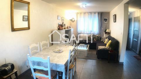 Quickly discover this beautiful house, living space of 80 m2 close to all amenities in a busy residential area. Please note that the energy performance diagnosis (DPE: letter E) was established before the exterior insulation of the house which makes ...