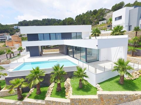 Clé prête maintenant ! Villa avec vue sur la mer à Javea. Villa de luxe moderne dans un emplacement privilégié avec vue sur la mer - Urb. Tosalet 5, Javea La propriété offre une vue dégagée sur les collines verdoyantes jusqu’à la mer. Par temps clair...