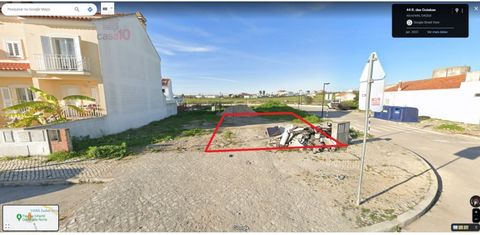 For sale Lot with 184.5m2 for construction in one of the best areas of Alcochete Located in Quinta dos Sobreiros, this fabulous land has 184.50m2 and allows 90m2 of implantation area. The gross construction area is 158m2, not counting the basement or...