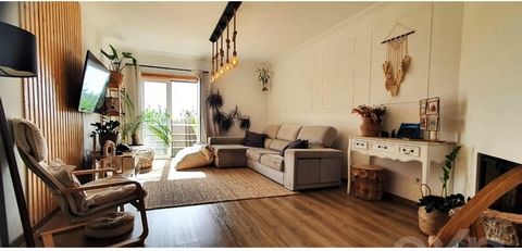 Charming T2 in Ferrel, Peniche. 5 min. from Baleal beach Ground floor level 2 bedrooms with wardrobes Living room with fireplace Living room and bedroom, with acess to a balcony Kitchen with laundry area Bathroom with italian shower Garage with easy ...