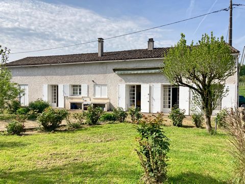 This beautiful stone house is located in a very quiet hamlet. It is 3 minutes from the train station, and 3 minutes from the shops so an ideal location. Old house, renovated during the 70s, it is in very good condition, very well maintained and very ...