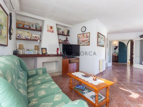 Located in the residential area of Son Vilar, between Mahon and Es Castell. The property is all on the ground floor, it consists of 2 bedrooms and 2 bathrooms, living-dining room, kitchen and a covered terrace. Laundry room and a garage/workshop. #re...